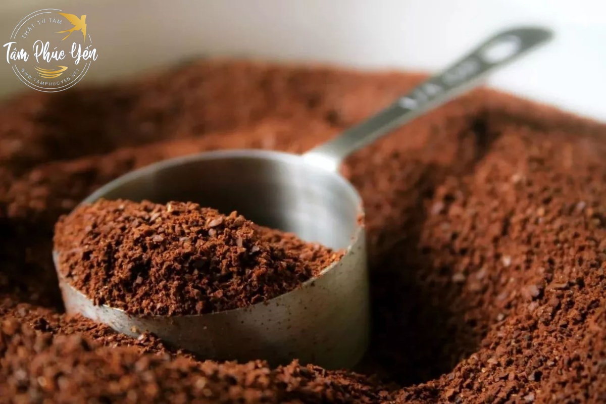 Cách bảo quản cafe dạng bột tốt nhất là đựng trong túi zip hoặc lọ thủy tinh