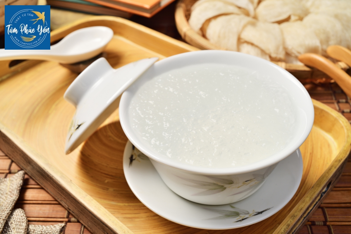 Chưng yến cũng là cách nhận biết yến sào giả rất hữu hiệu